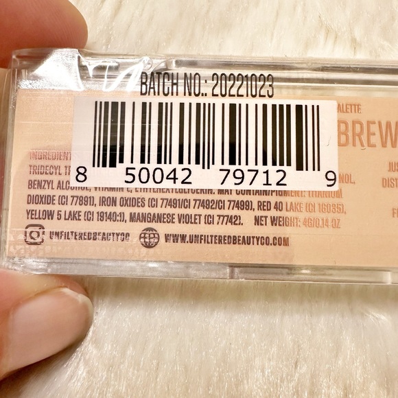 NEW Unfiltered Beauty Co. Wake Up Call Quad Eyeshadow Palette Full Size .14oz - Picture 7 of 9